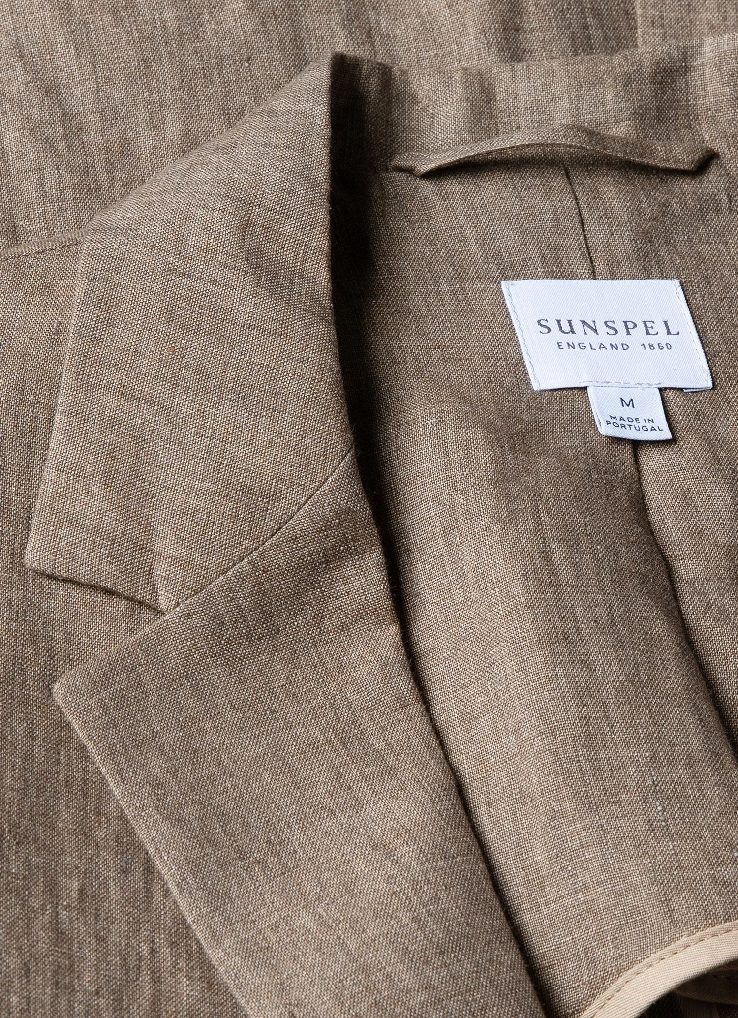 Men's Linen Two-Piece Suit in Dark Sand