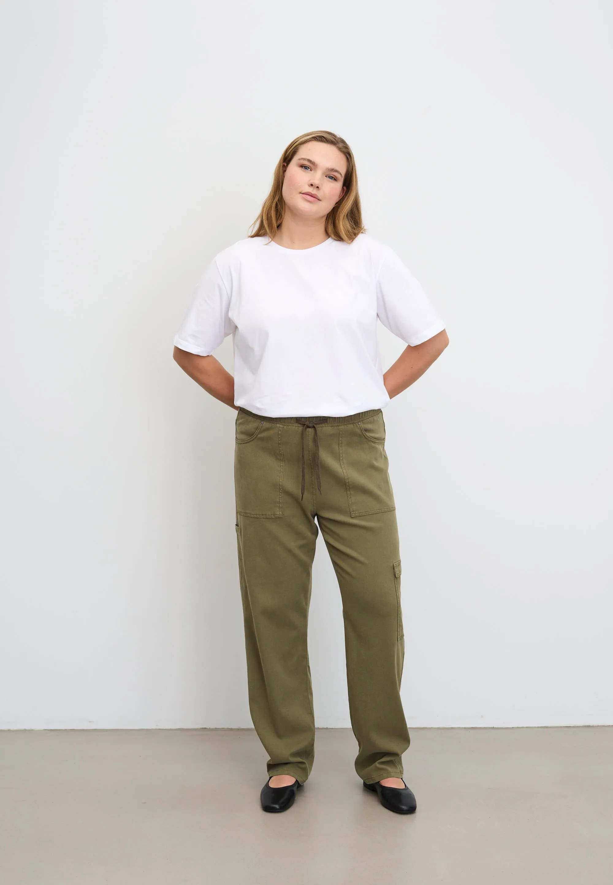 Ofelia Cargo Relaxed - Medium Length - Dried Olive